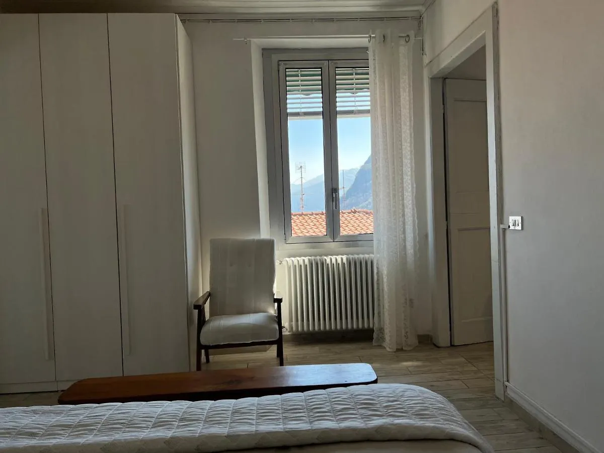 Appartamento Bianco ميناجيو